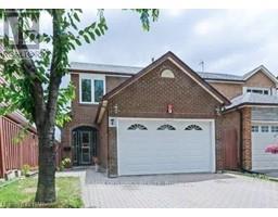 7 SLATER Circle W, brampton, Ontario