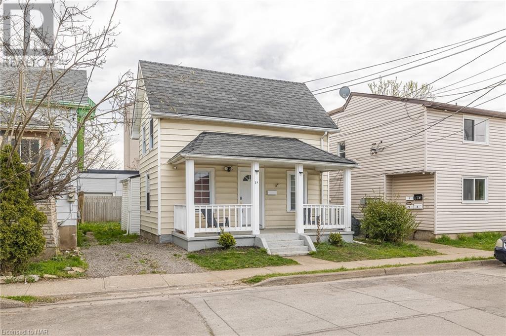 24 Division Street, St. Catharines, Ontario  L2R 3G2 - Photo 2 - 40573768