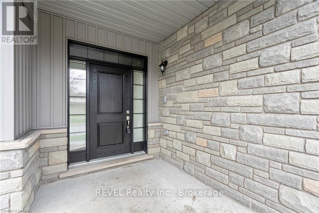 135 Borden Trail, Welland, Ontario  L3C 0H1 - Photo 3 - X9411189