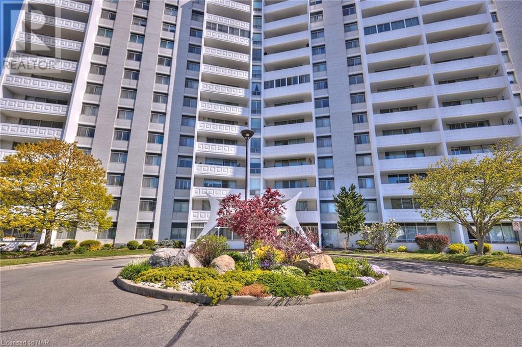 15 Towering Heights Boulevard Unit# 1204, St. Catharines, Ontario  L2T 3G7 - Photo 1 - 40581276