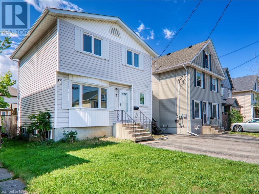 7 Violet Street, St. Catharines, Ontario  L2S 2X1 - Photo 3 - 40593981