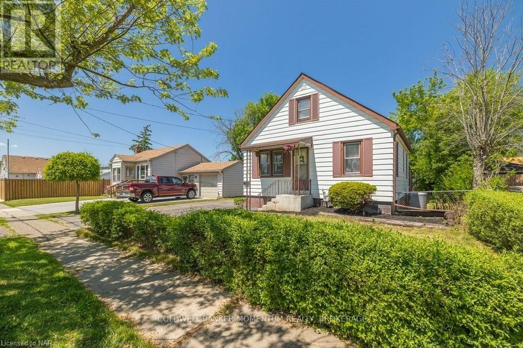 3 Ivy Avenue, St. Catharines, Ontario  L2P 1Y1 - Photo 3 - X9412379