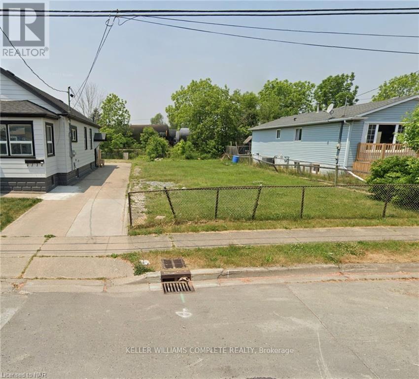 290 Deere Street, Welland, Ontario  L3B 2L8 - Photo 3 - X9412383