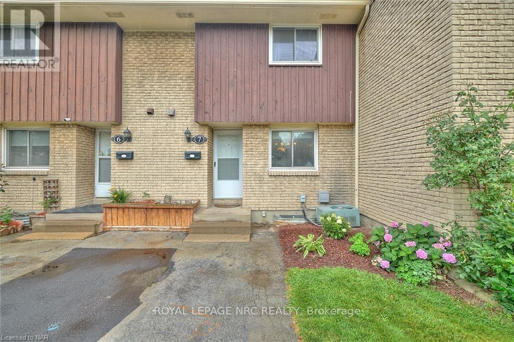 7 - 50 Lakeshore Road Road, St. Catharines, Ontario  L2N 6P8 - Photo 1 - X9413228