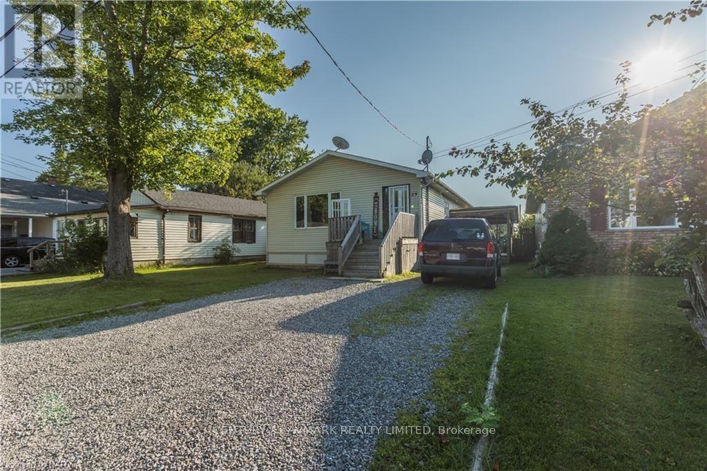 29 Lillian Place, Fort Erie, Ontario  L2A 5M1 - Photo 3 - X9413684