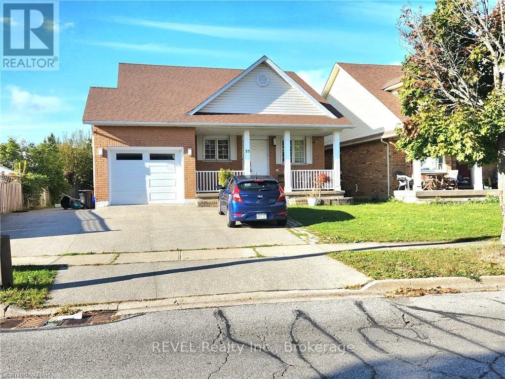 35 Summers Drive, Thorold, Ontario  L2V 4Z9 - Photo 4 - X9415158