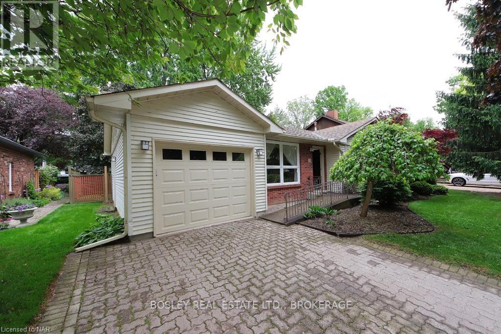 15 Oak Drive, Niagara-On-The-Lake, Ontario  L0S 1J0 - Photo 2 - X9866934