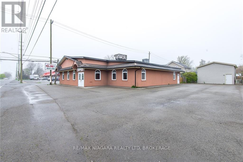 1206 Dominion Road, Fort Erie, Ontario  L2A 1H5 - Photo 1 - X8326318