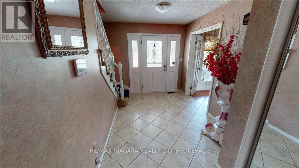 31 Wiltshire Boulevard, Welland, Ontario  L3C 3L1 - Photo 3 - X9257030