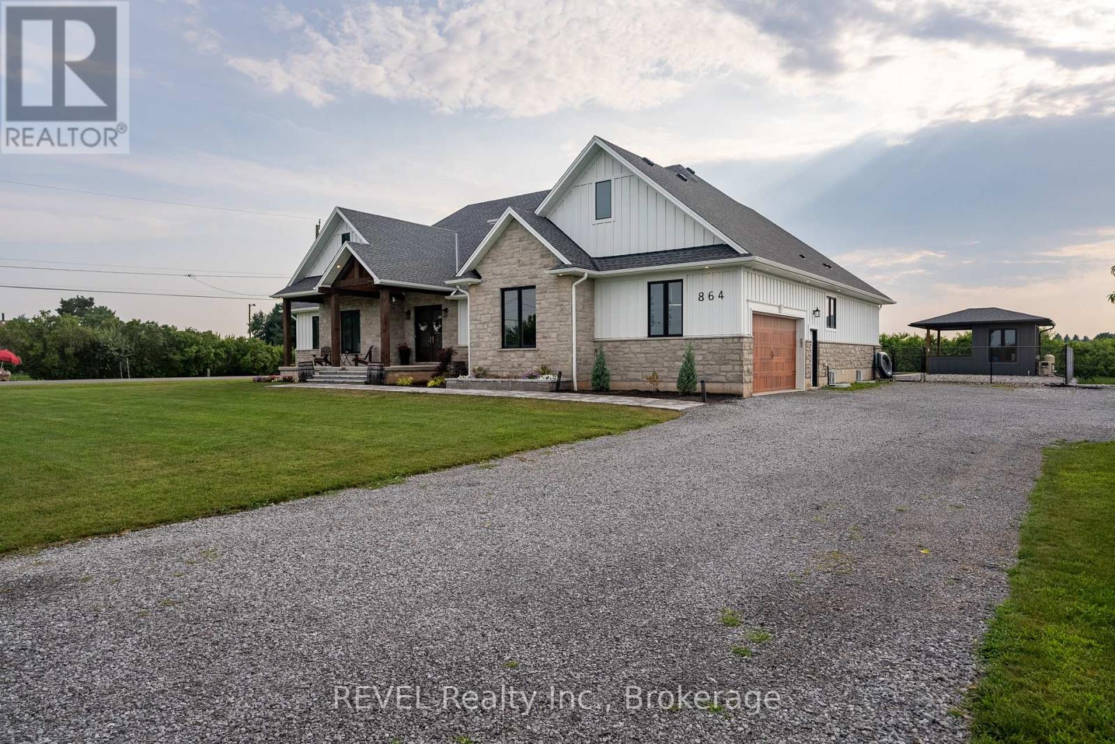 864 Concession 1 Road, Niagara-On-The-Lake, Ontario  L0S 1J0 - Photo 2 - X9248246