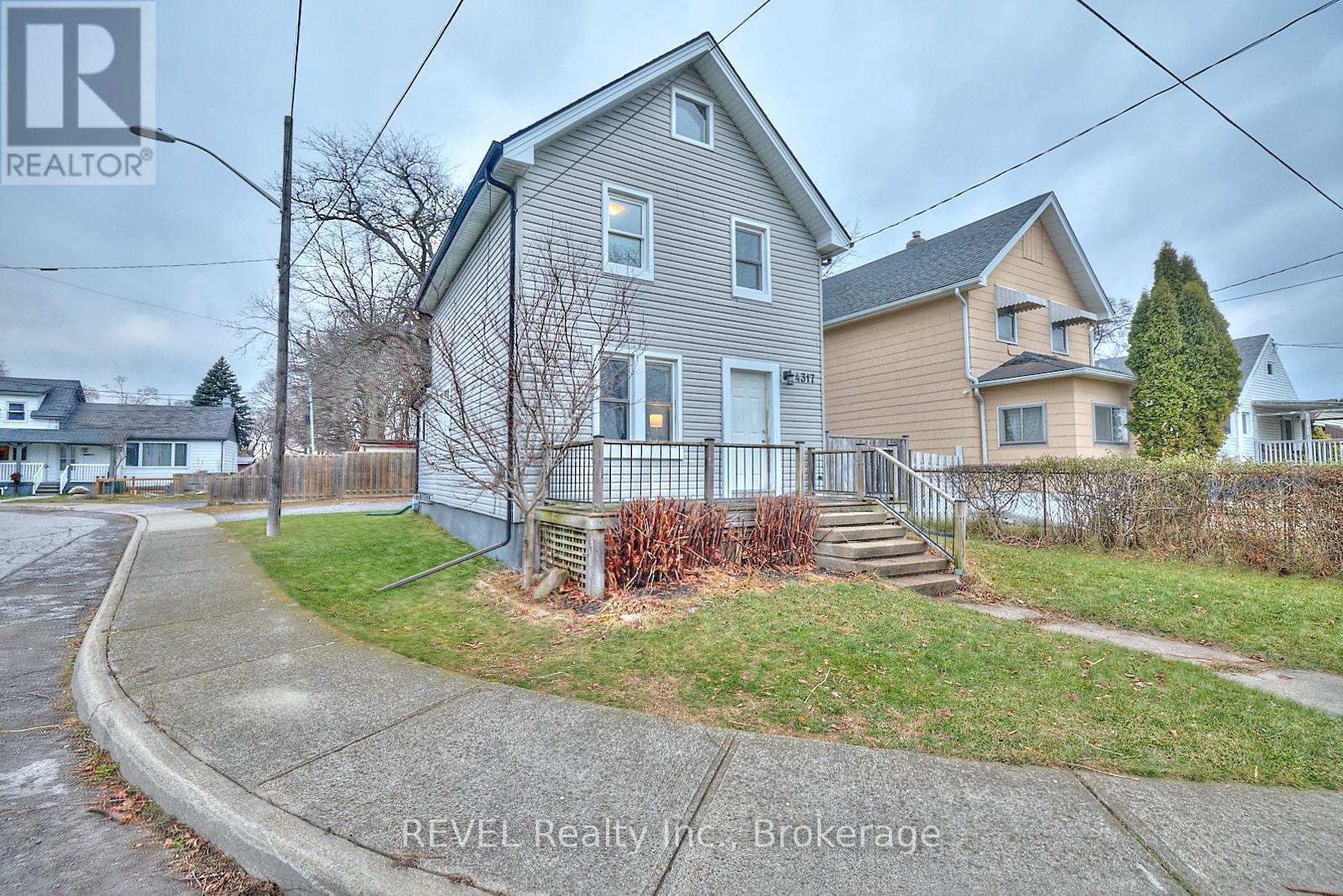 4317 Buttrey Street, Niagara Falls, Ontario  L2E 2X1 - Photo 1 - X11897460