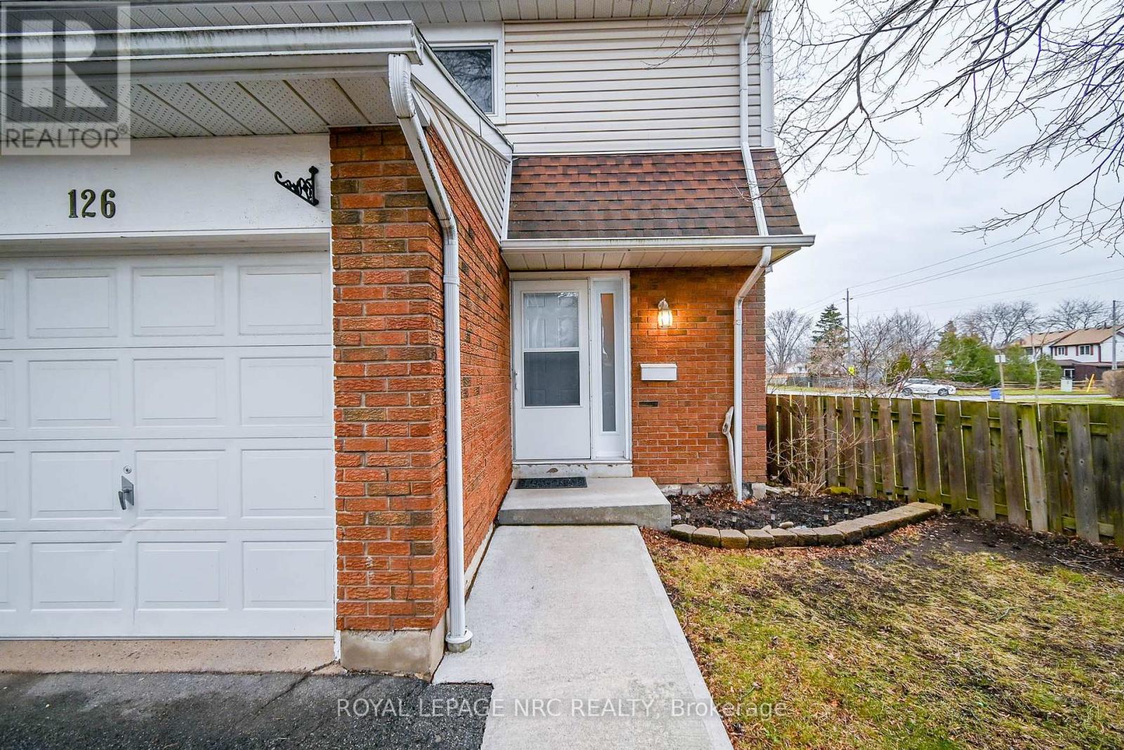 126 - 286 Cushman Road, St. Catharines, Ontario  L2M 6Z2 - Photo 1 - X11897856