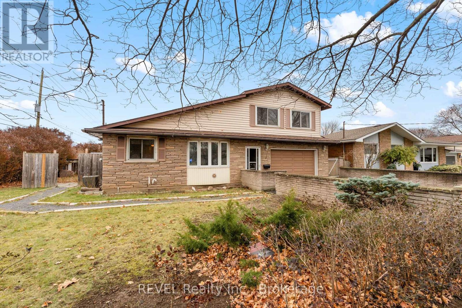 1 Prince Edward Drive, St. Catharines, Ontario  L2N 3G9 - Photo 4 - X11898078