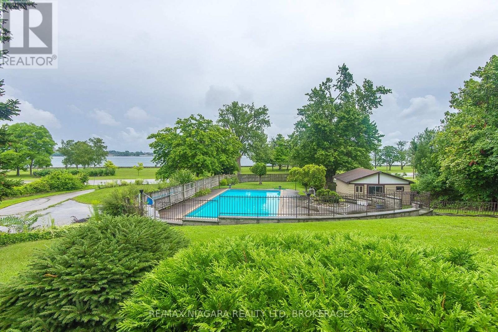 140 Lakeshore Road, Fort Erie, Ontario  L2A 1B2 - Photo 18 - X11995455