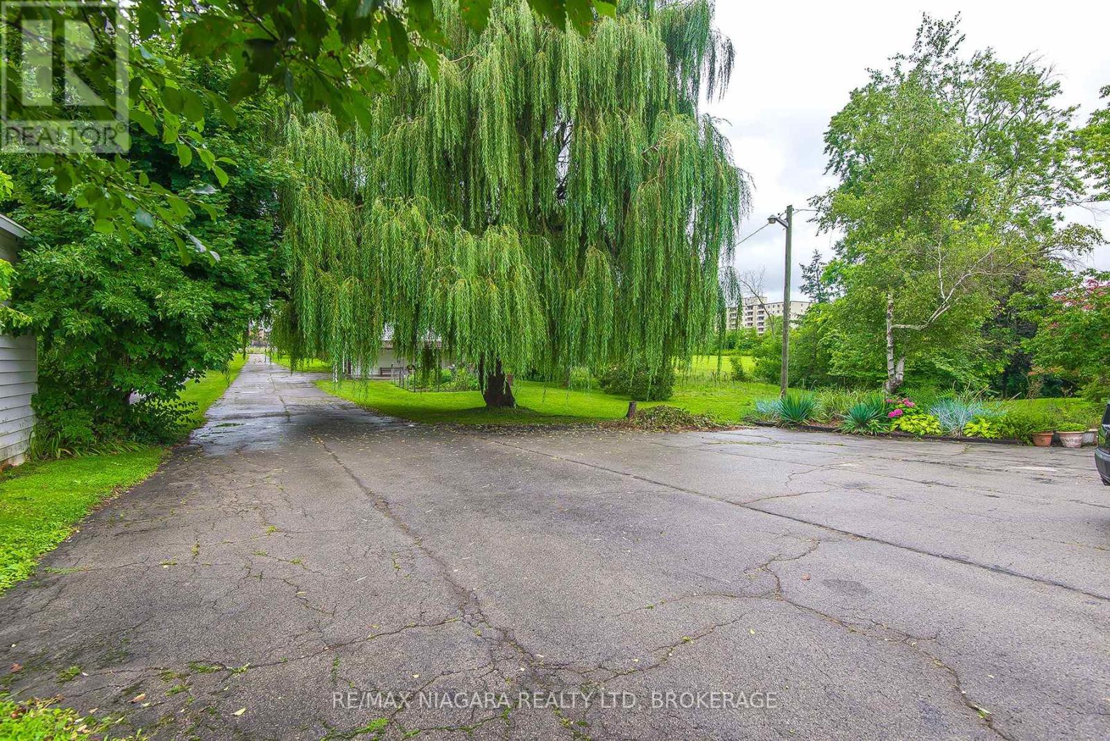 140 Lakeshore Road, Fort Erie, Ontario  L2A 1B2 - Photo 20 - X11995455