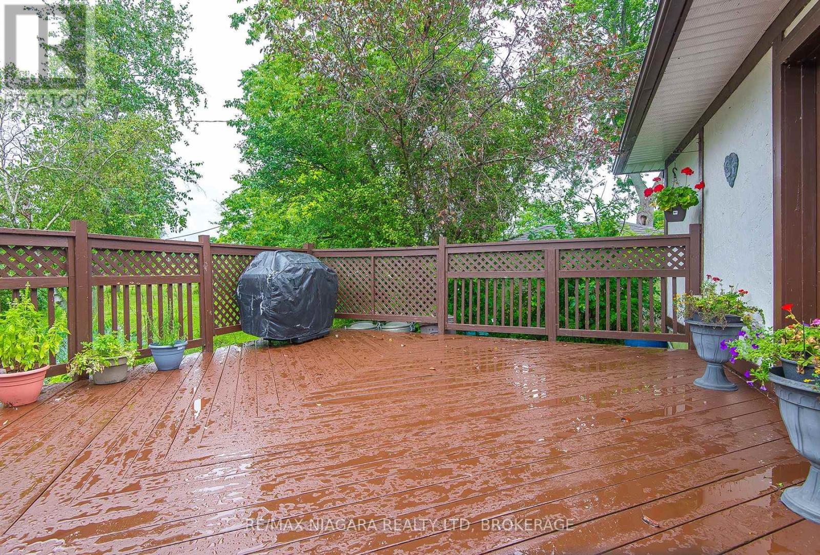 140 Lakeshore Road, Fort Erie, Ontario  L2A 1B2 - Photo 38 - X11995455