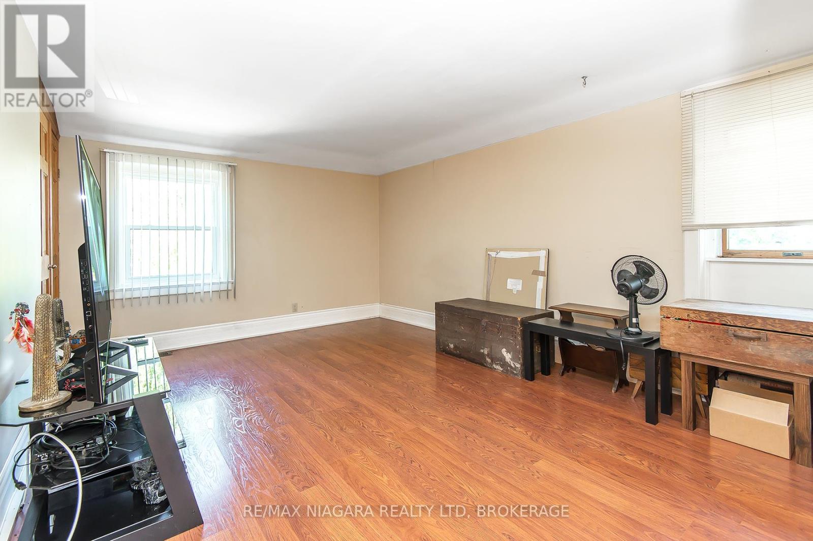 140 Lakeshore Road, Fort Erie, Ontario  L2A 1B2 - Photo 41 - X11995455