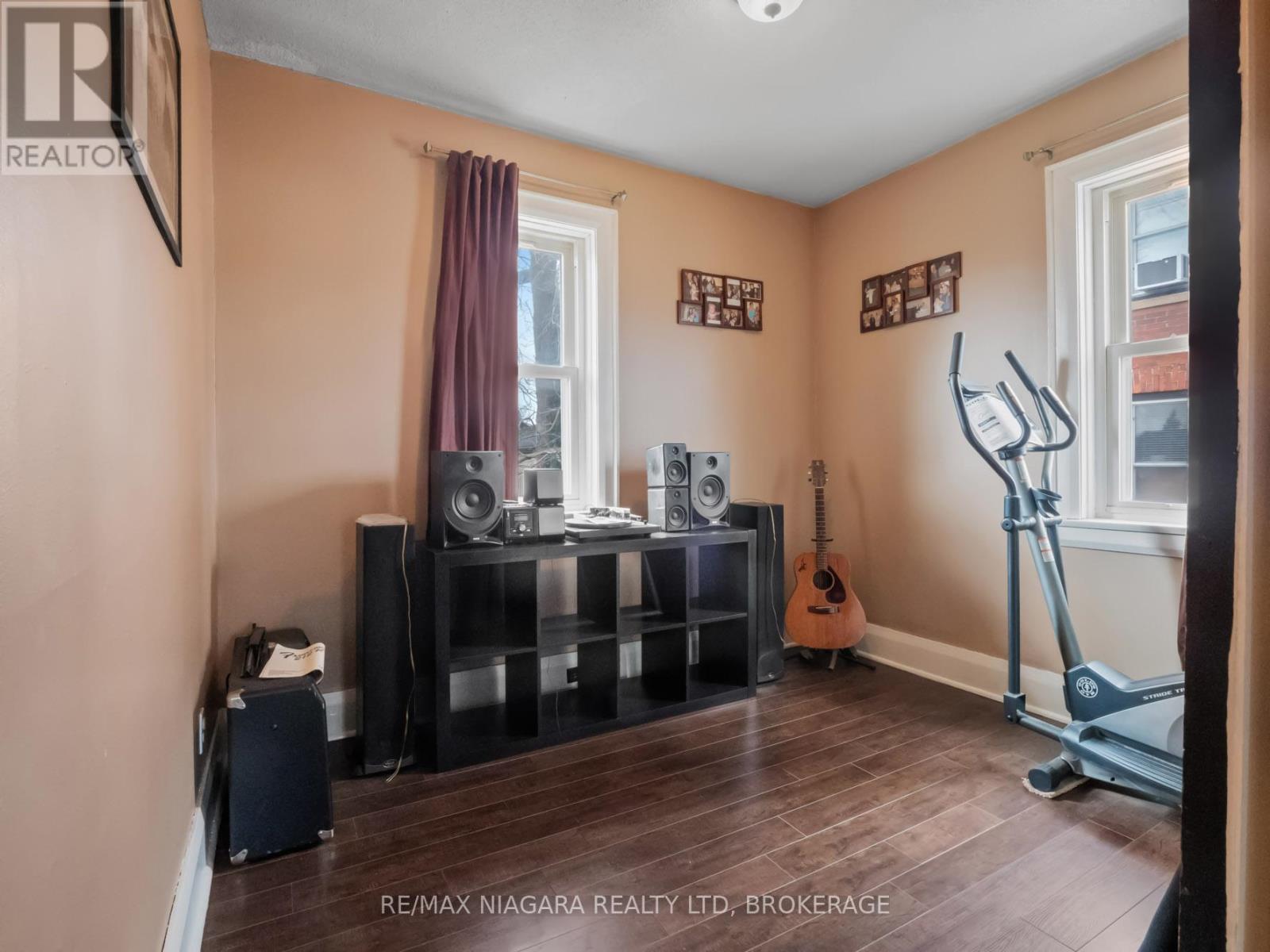 215 Phipps Street, Fort Erie, Ontario  L2A 2V4 - Photo 15 - X12103583