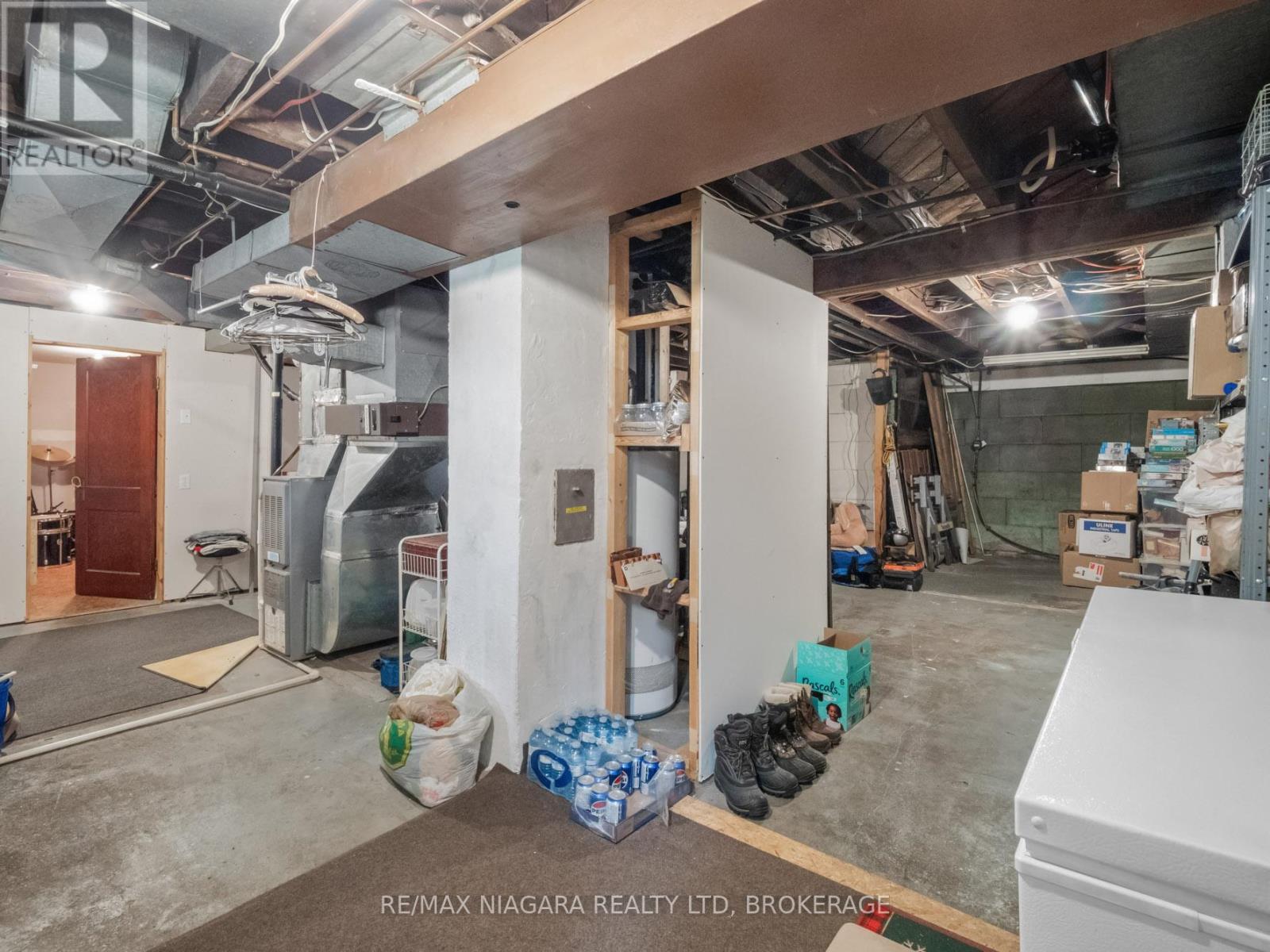 215 Phipps Street, Fort Erie, Ontario  L2A 2V4 - Photo 19 - X12103583