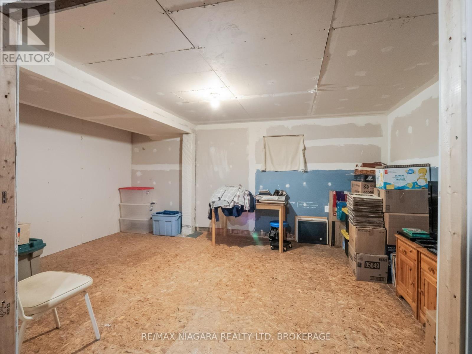 215 Phipps Street, Fort Erie, Ontario  L2A 2V4 - Photo 22 - X12103583