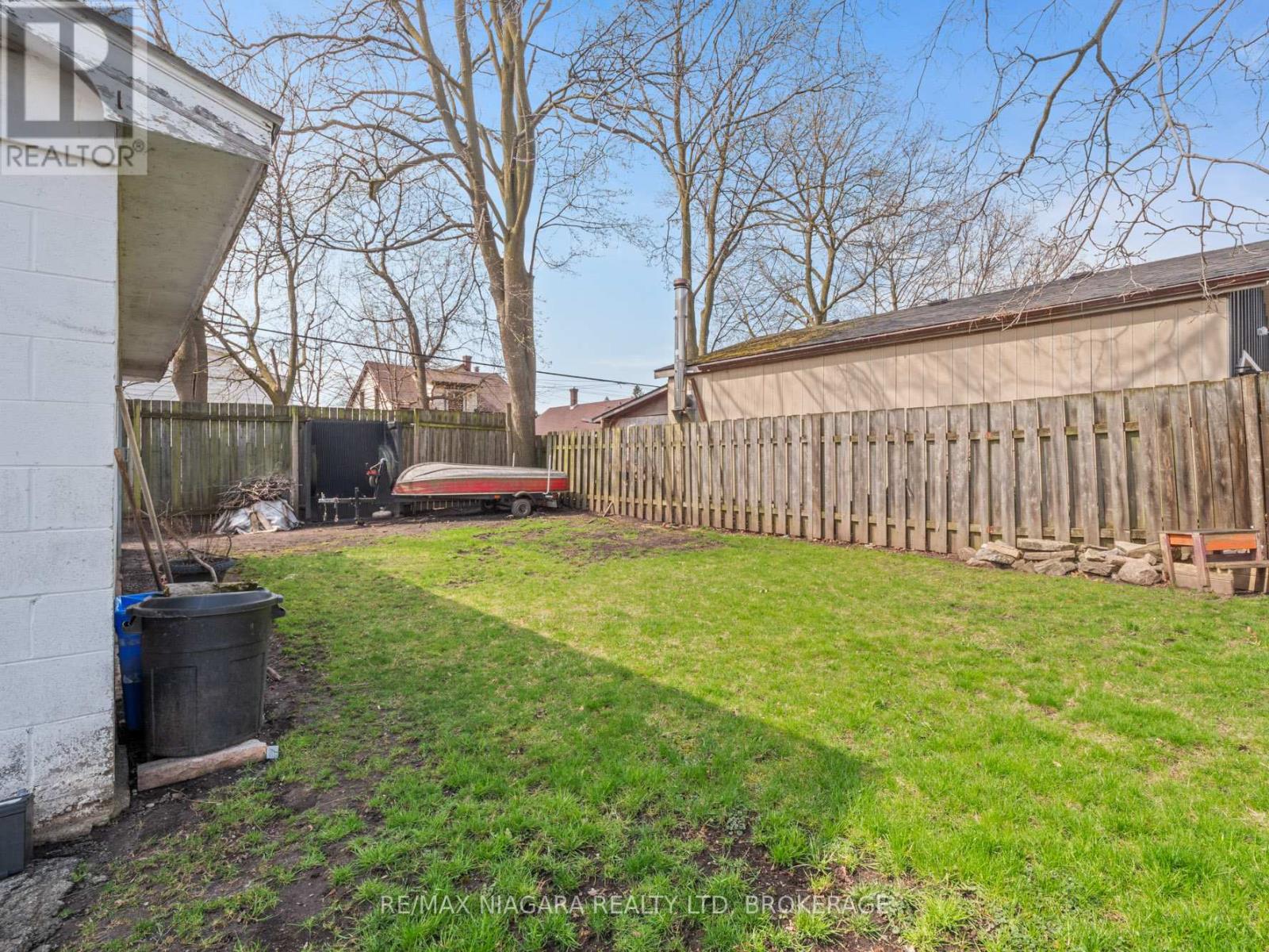 215 Phipps Street, Fort Erie, Ontario  L2A 2V4 - Photo 26 - X12103583