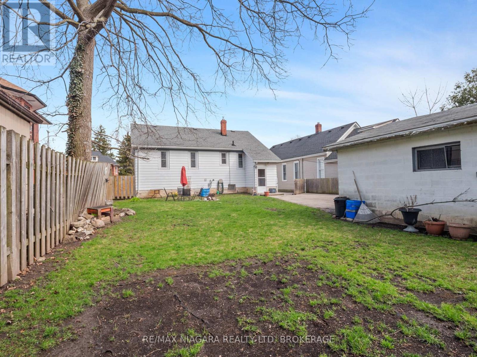 215 Phipps Street, Fort Erie, Ontario  L2A 2V4 - Photo 29 - X12103583