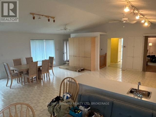 6378 Mountain Road, Niagara Falls, Ontario  L2E 6S4 - Photo 12 - X12165007