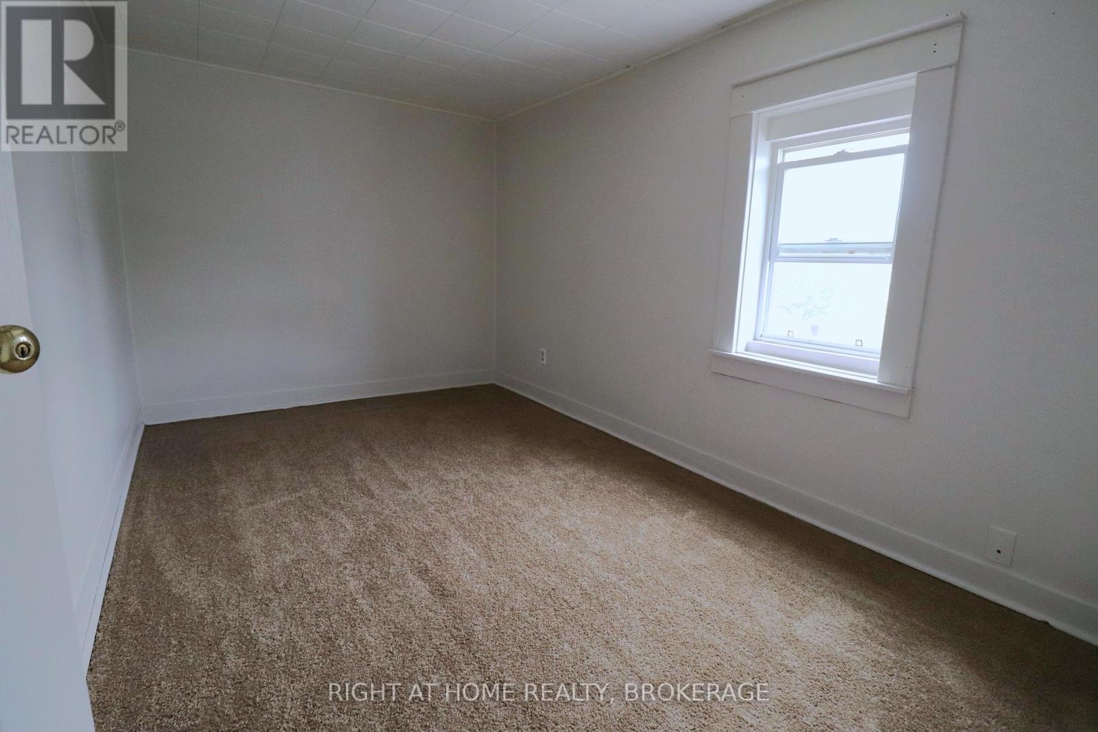 36 Nickel Street, Port Colborne, Ontario  L3K 1B2 - Photo 14 - X12316262