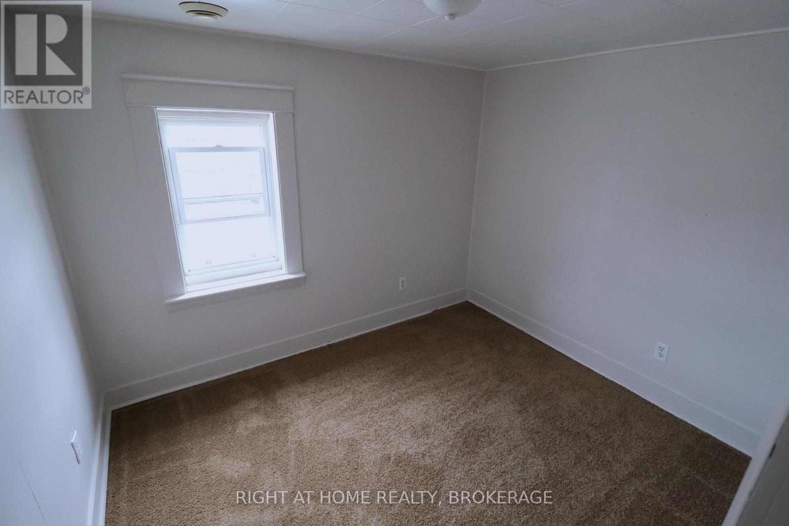 36 Nickel Street, Port Colborne, Ontario  L3K 1B2 - Photo 15 - X12316262