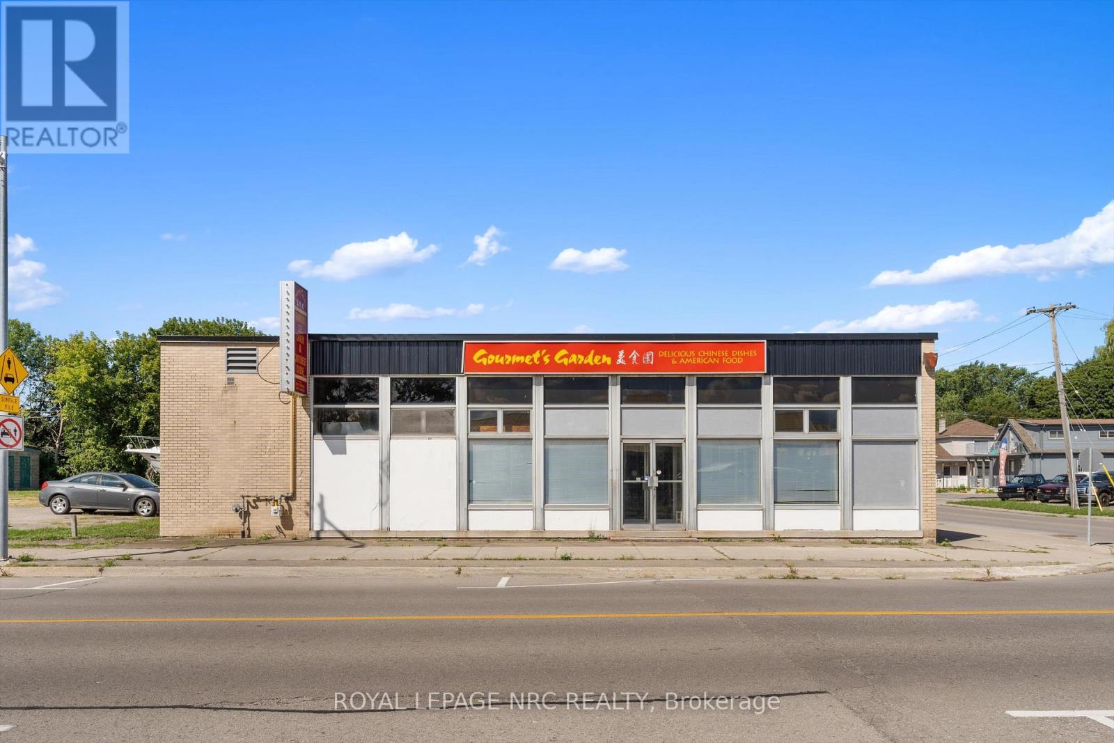 155 Niagara Boulevard, Fort Erie, Ontario  L2A 3G6 - Photo 1 - X12376129