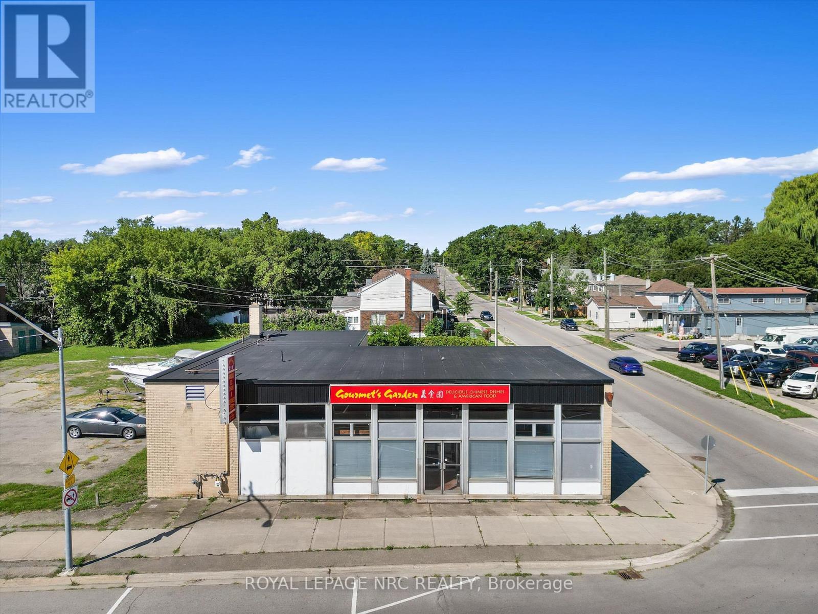 155 Niagara Boulevard, Fort Erie, Ontario  L2A 3G6 - Photo 6 - X12376129