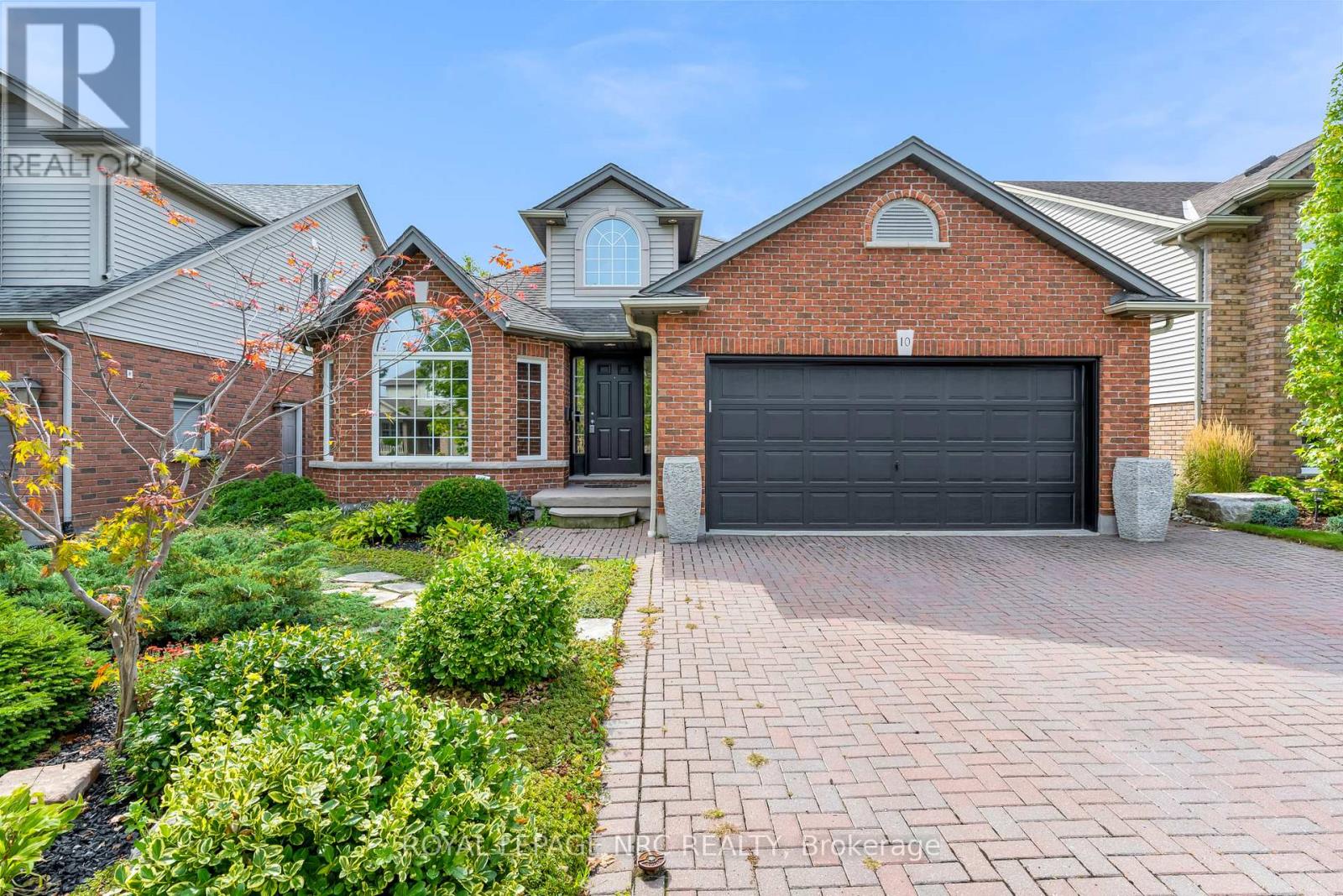 10 Montrose Street, St. Catharines, Ontario  L2S 4A7 - Photo 1 - X12426953