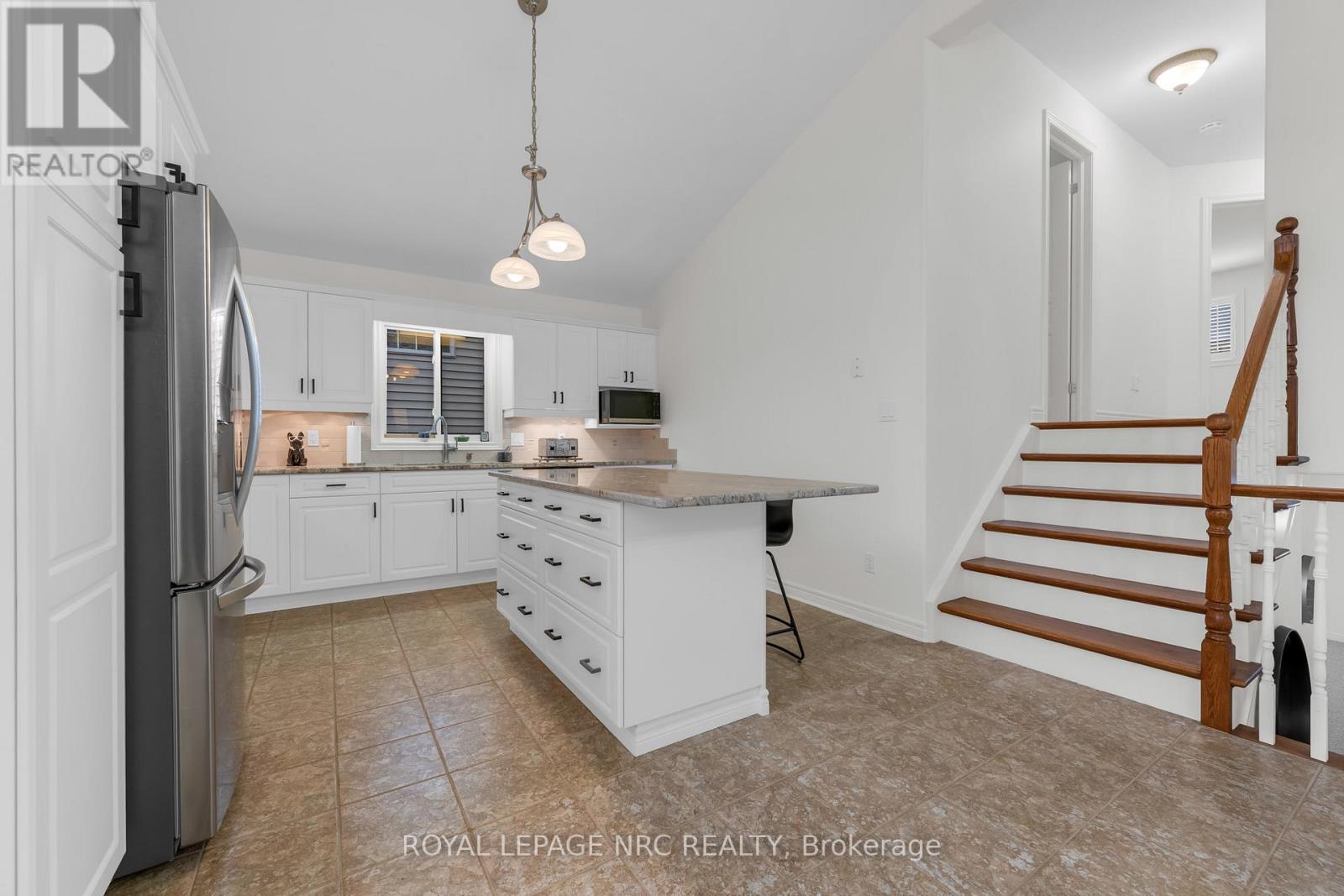 10 Montrose Street, St. Catharines, Ontario  L2S 4A7 - Photo 7 - X12426953
