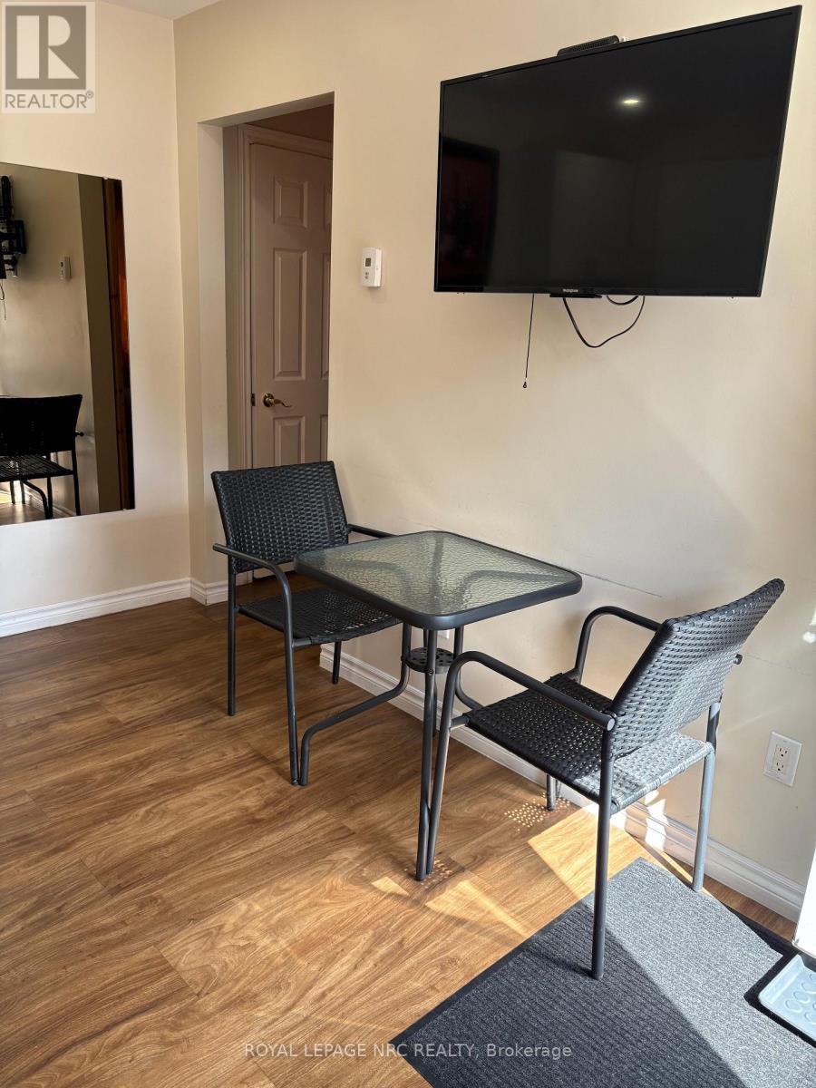 375 Almond Lane, St. Catharines, Ontario  L2T 1B9 - Photo 5 - X12430652