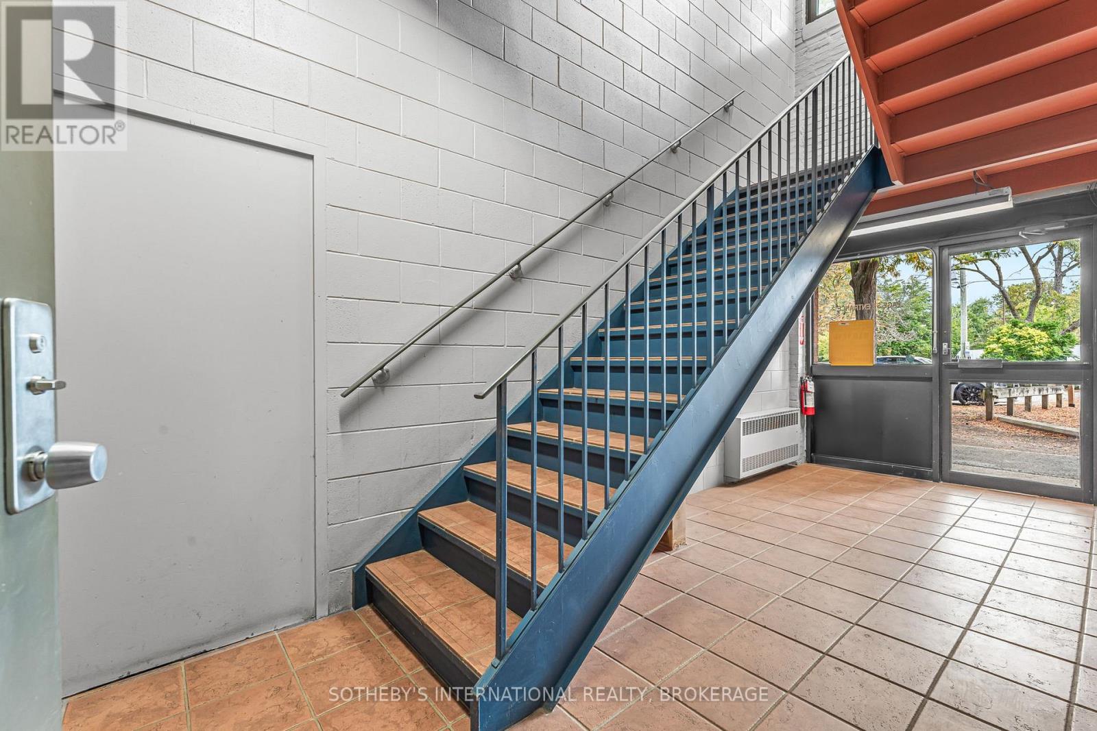 208 - 243 Church Street, St. Catharines, Ontario  L2R 3E8 - Photo 4 - X12449710