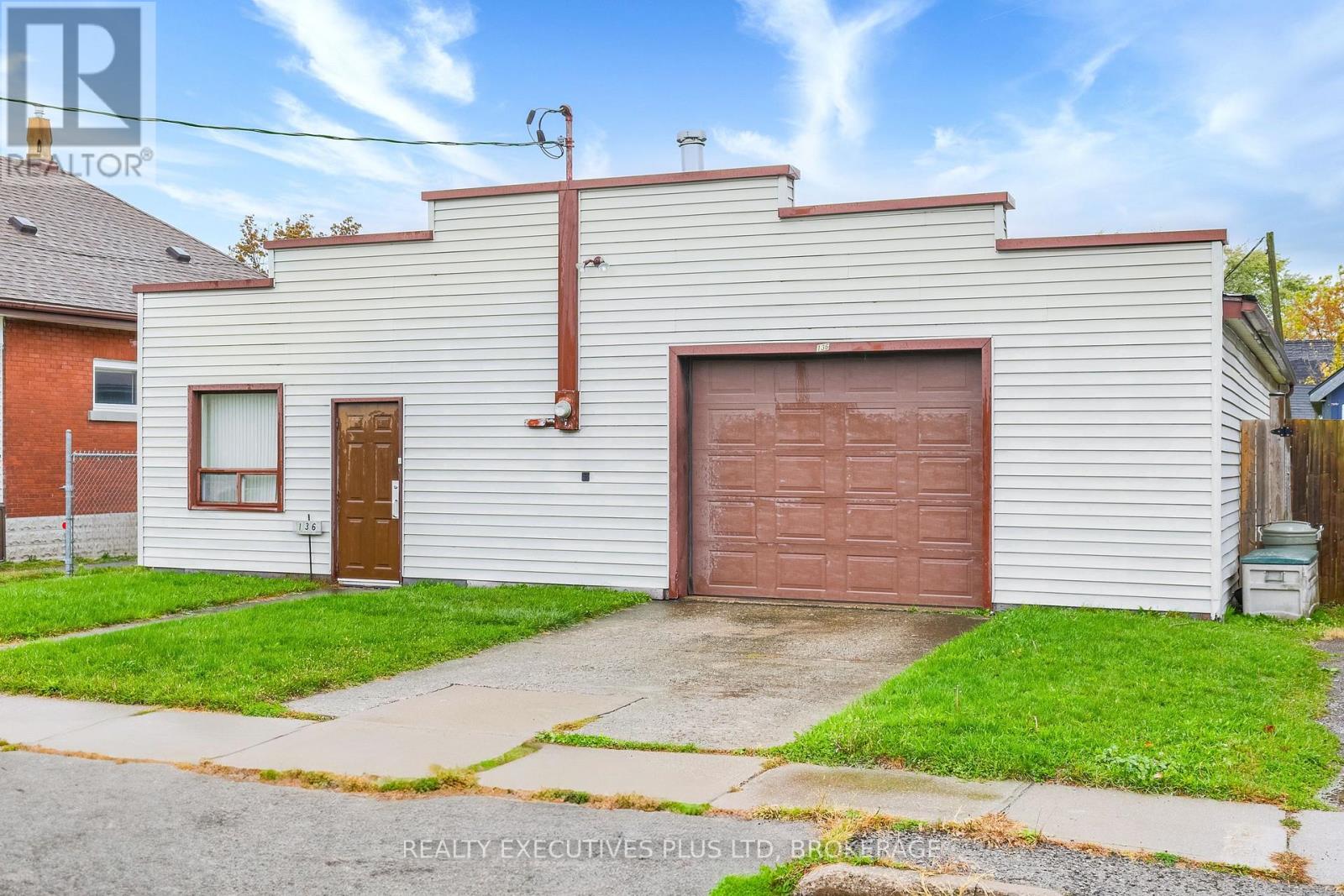 134 Frazer Street, Port Colborne, Ontario  L3K 1E5 - Photo 1 - X12477694