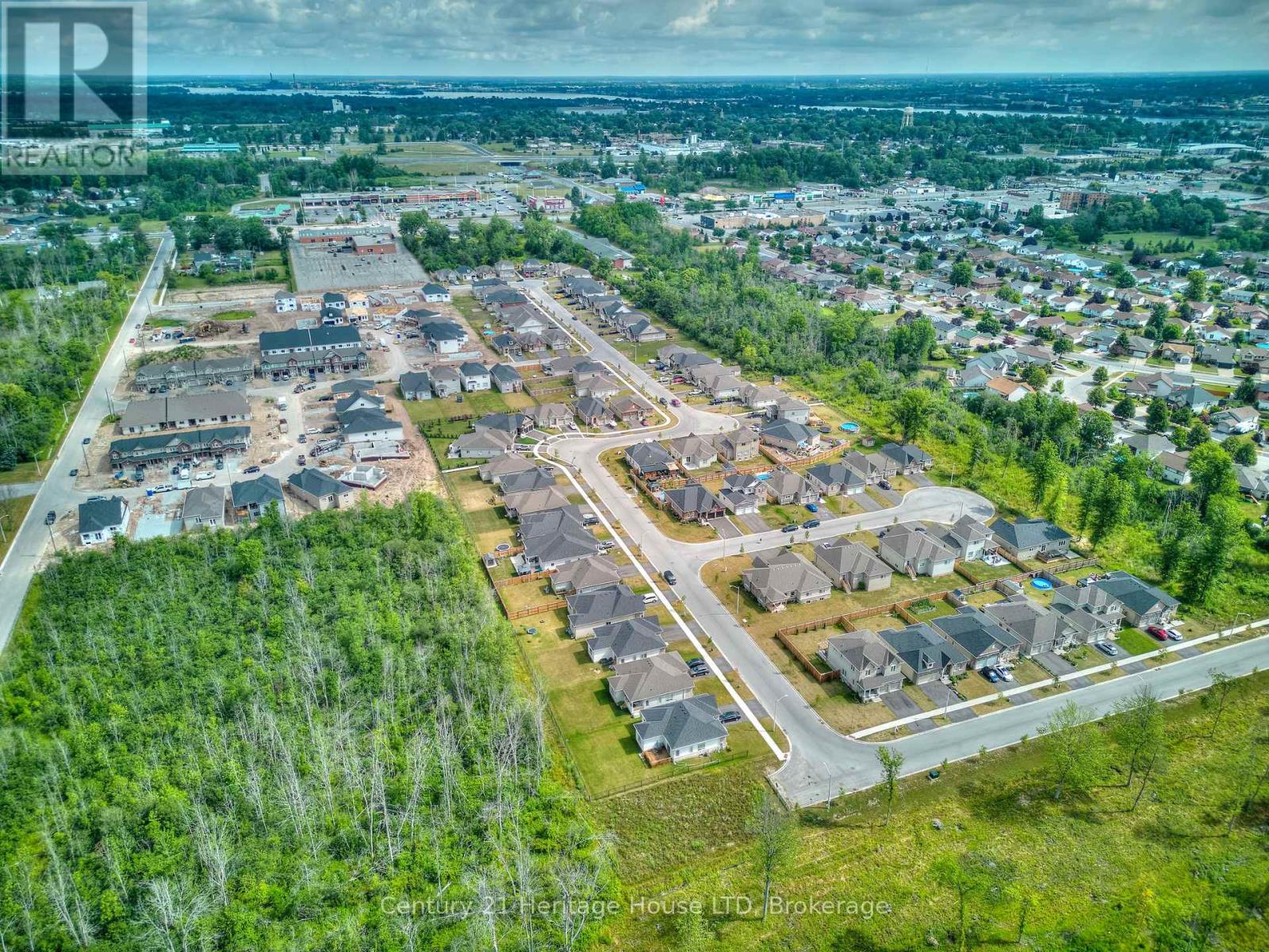 9 - 397 Garrison Road, Fort Erie, Ontario  L2A 1N1 - Photo 6 - X12535970