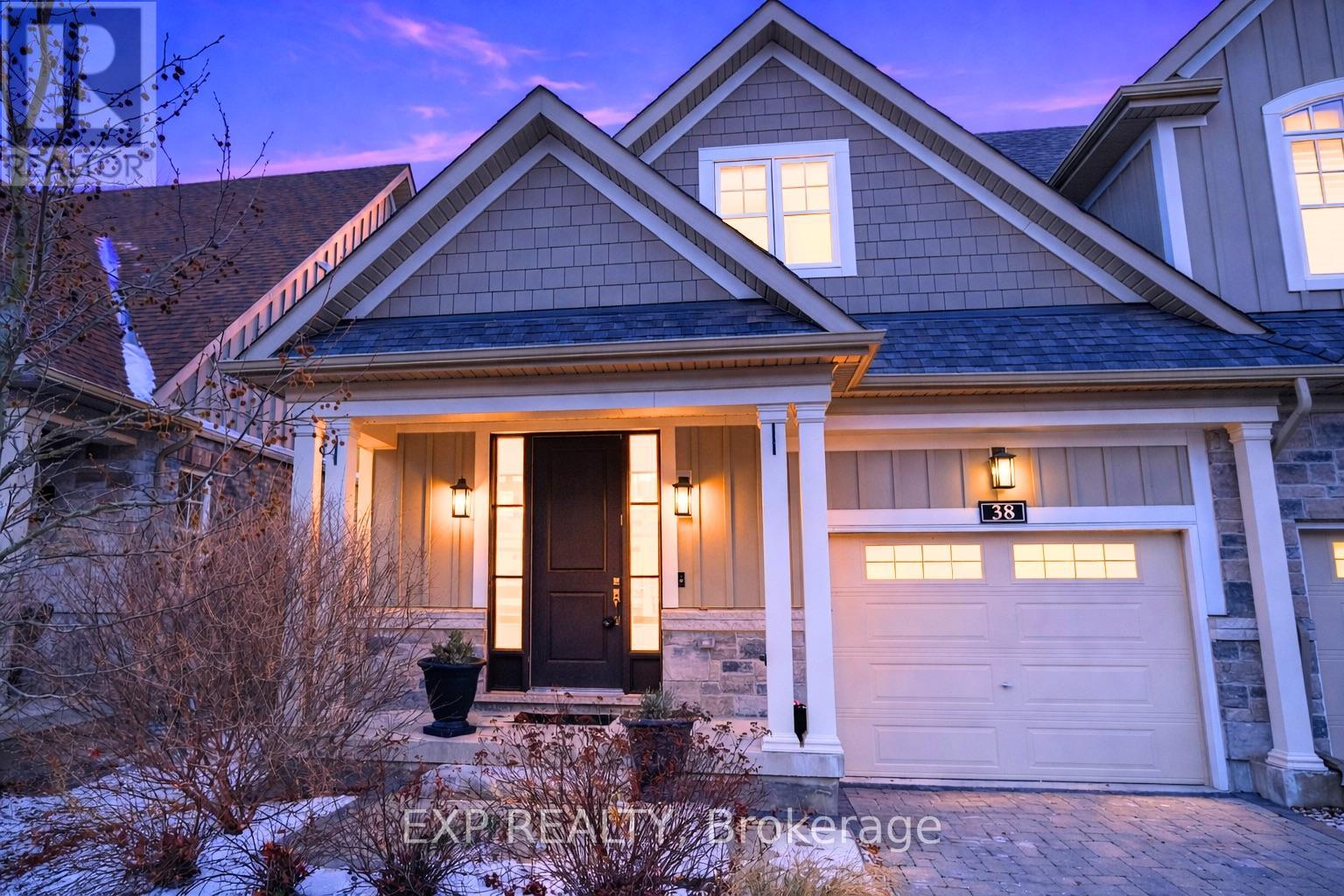 38 Windsor Circle, Niagara-On-The-Lake, Ontario  L0S 1J0 - Photo 1 - X12613546