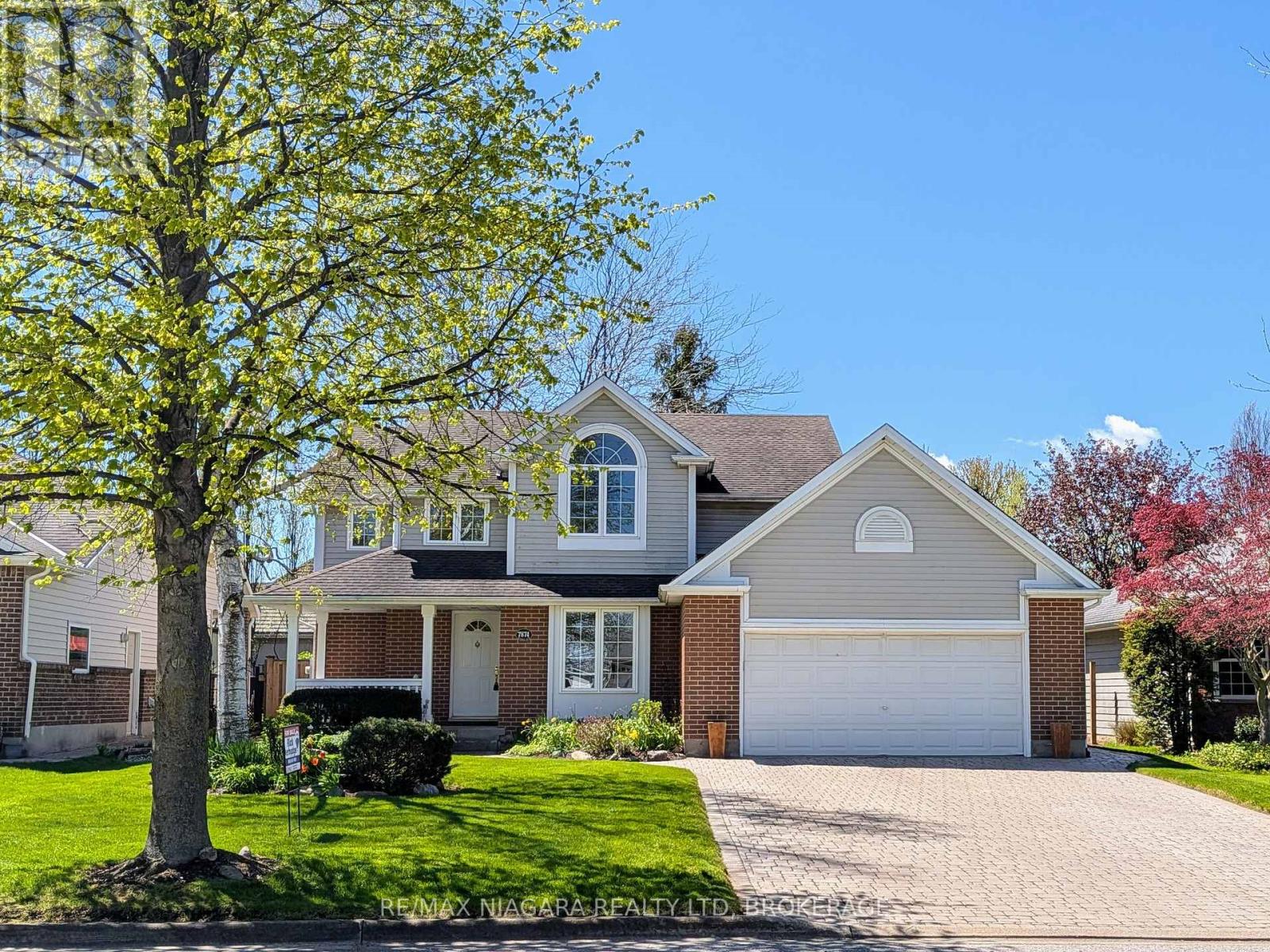 7874 Bishop Avenue, Niagara Falls, Ontario  L2H 3C6 - Photo 1 - X12784940