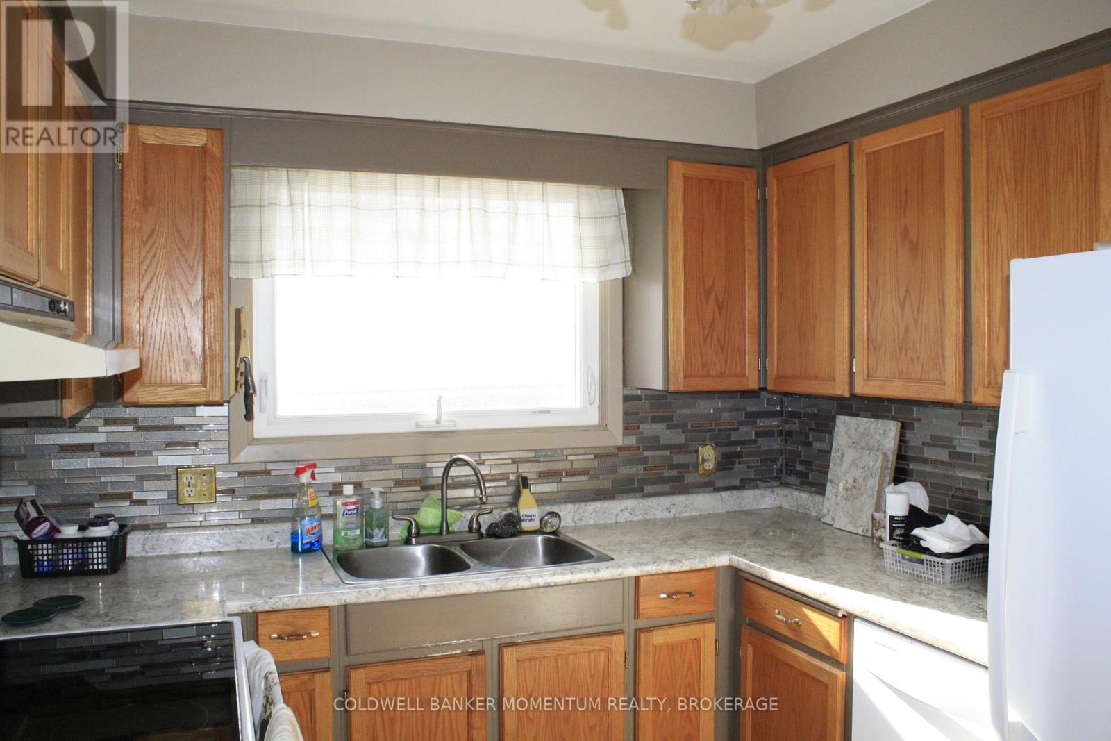4351 Briarwood Avenue, Niagara Falls, Ontario  L2E 5W2 - Photo 6 - X12816338