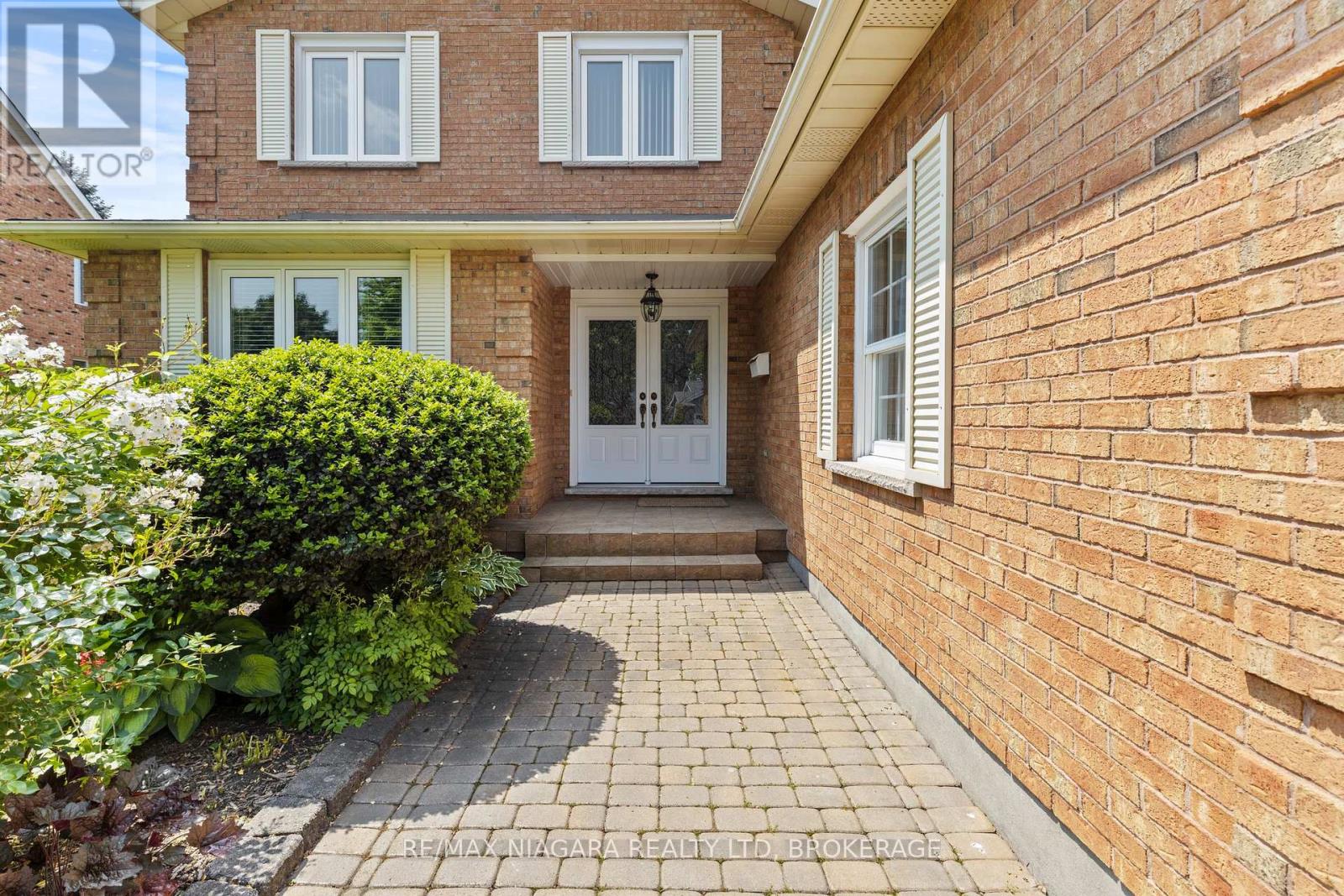 67 The Promenade, Niagara-On-The-Lake, Ontario  L0S 1J0 - Photo 5 - X12824728