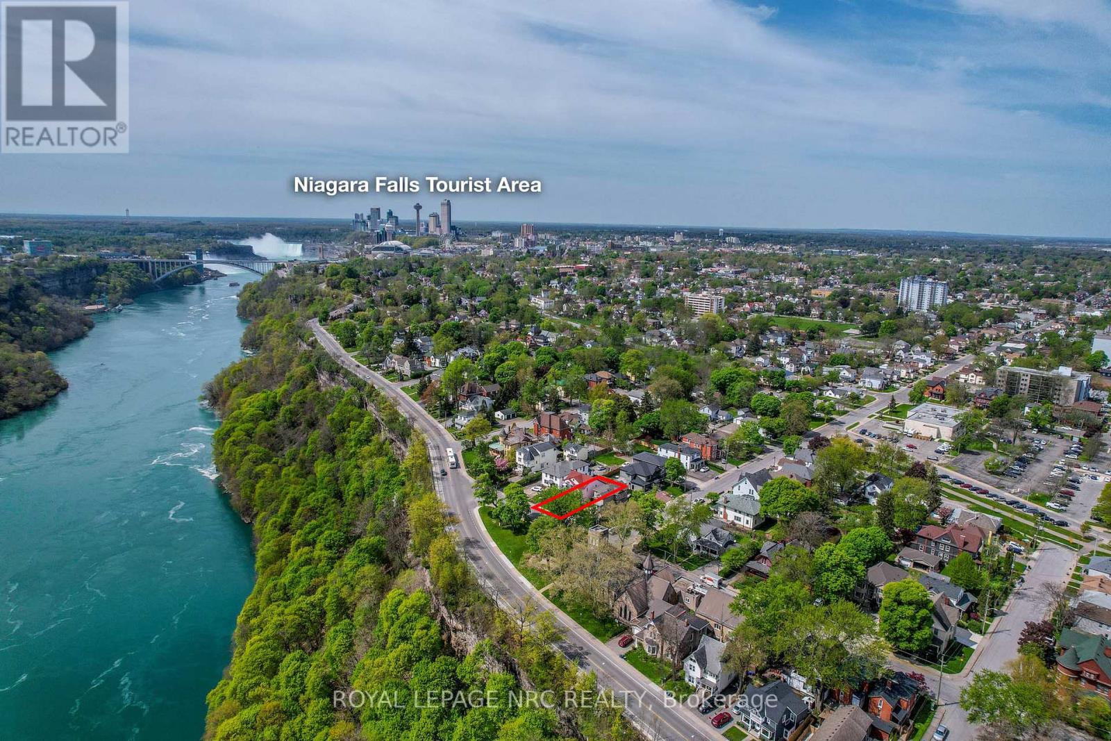 4807 Zimmerman Avenue, Niagara Falls, Ontario  L2E 3N1 - Photo 2 - X12825118