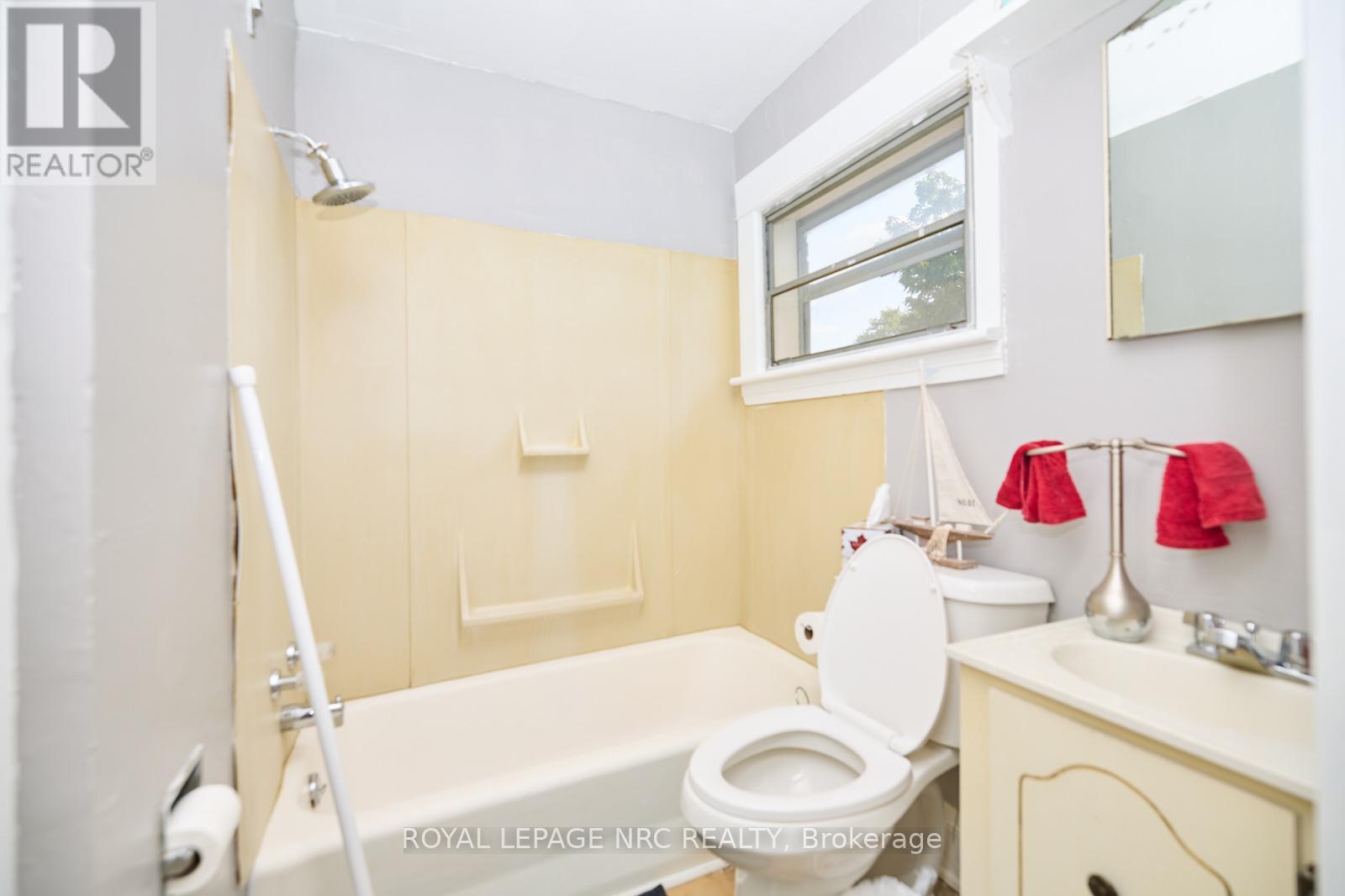 3758 Main Street, Niagara Falls, Ontario  L2G 6B2 - Photo 27 - X12847158
