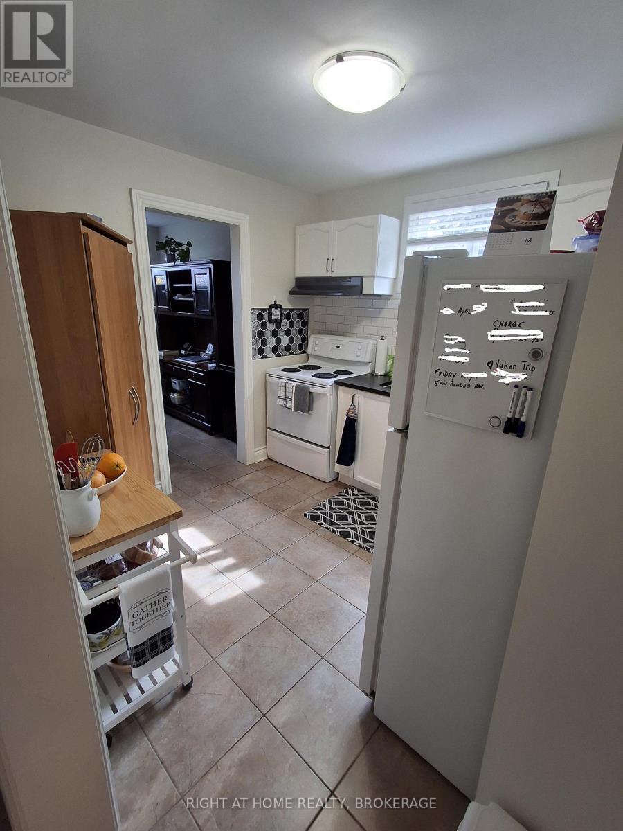 1 - 62 Christie Street, St. Catharines, Ontario  L2N 5H6 - Photo 10 - X12864776
