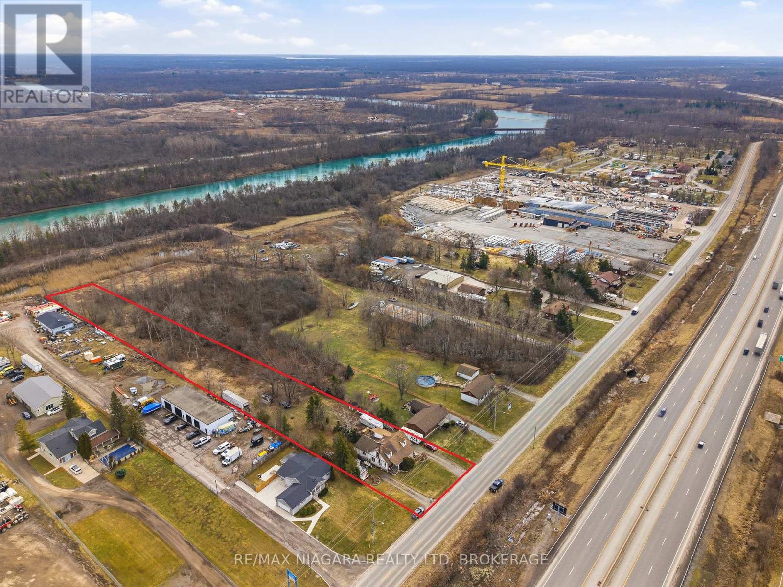 8356 Oakwood Drive, Niagara Falls, Ontario  L2E 6S5 - Photo 8 - X12871144