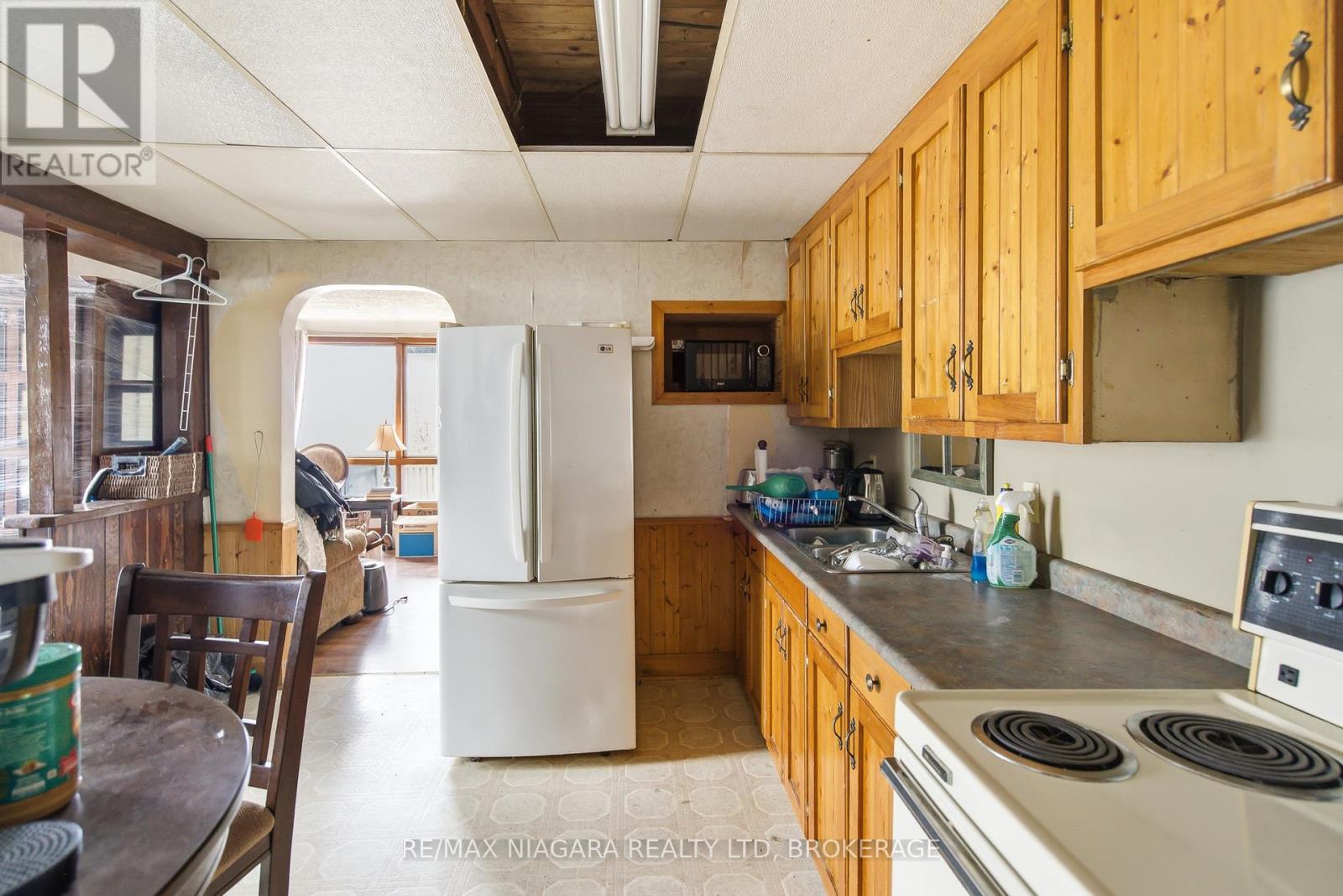 8356 Oakwood Drive, Niagara Falls, Ontario  L2E 6S5 - Photo 15 - X12871238