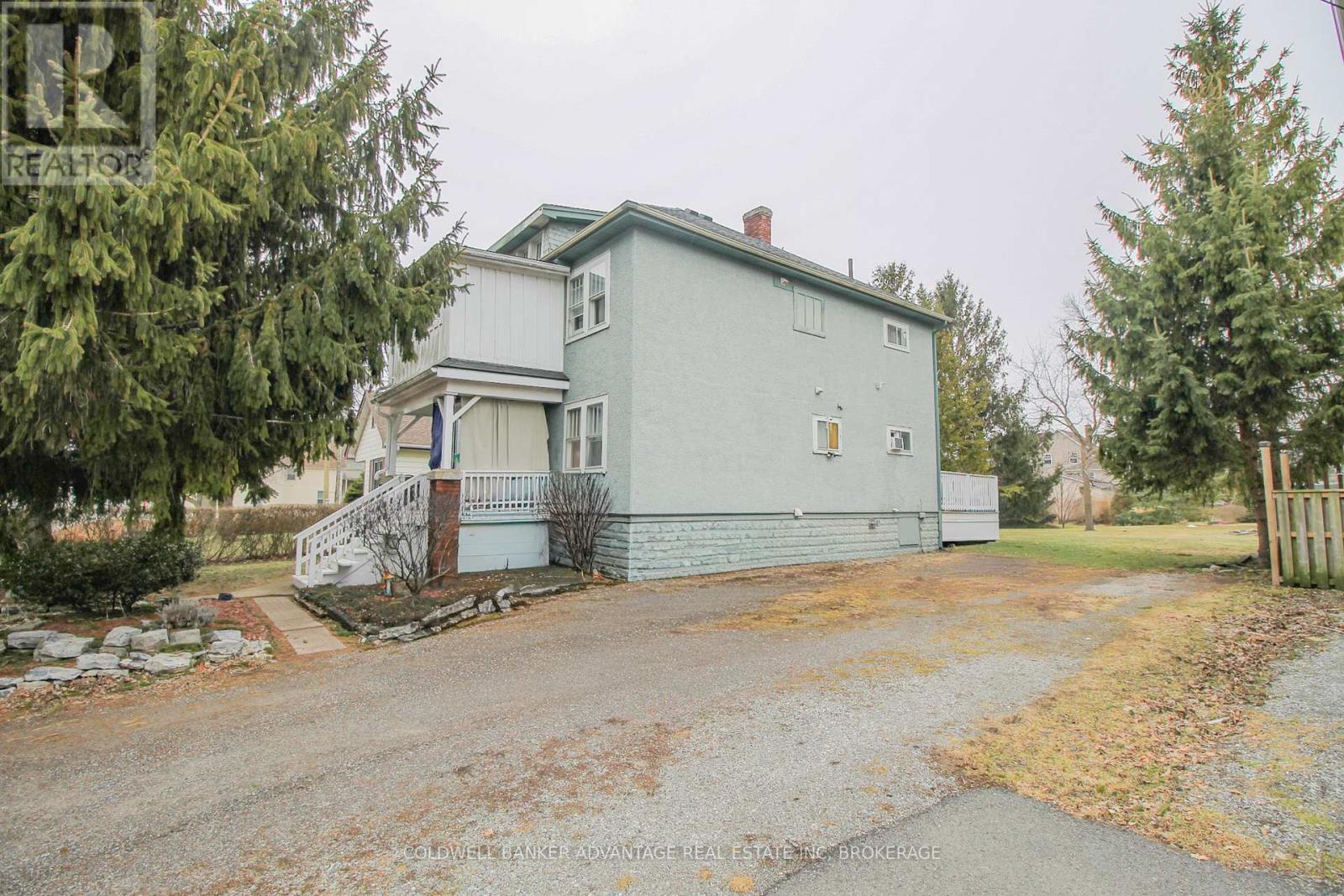 86 Adelaide Street, Port Colborne, Ontario  L3K 2W5 - Photo 3 - X12871792