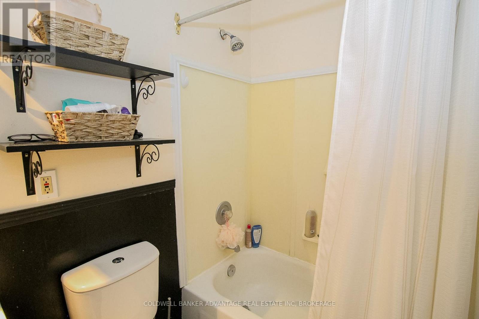 86 Adelaide Street, Port Colborne, Ontario  L3K 2W5 - Photo 46 - X12871792