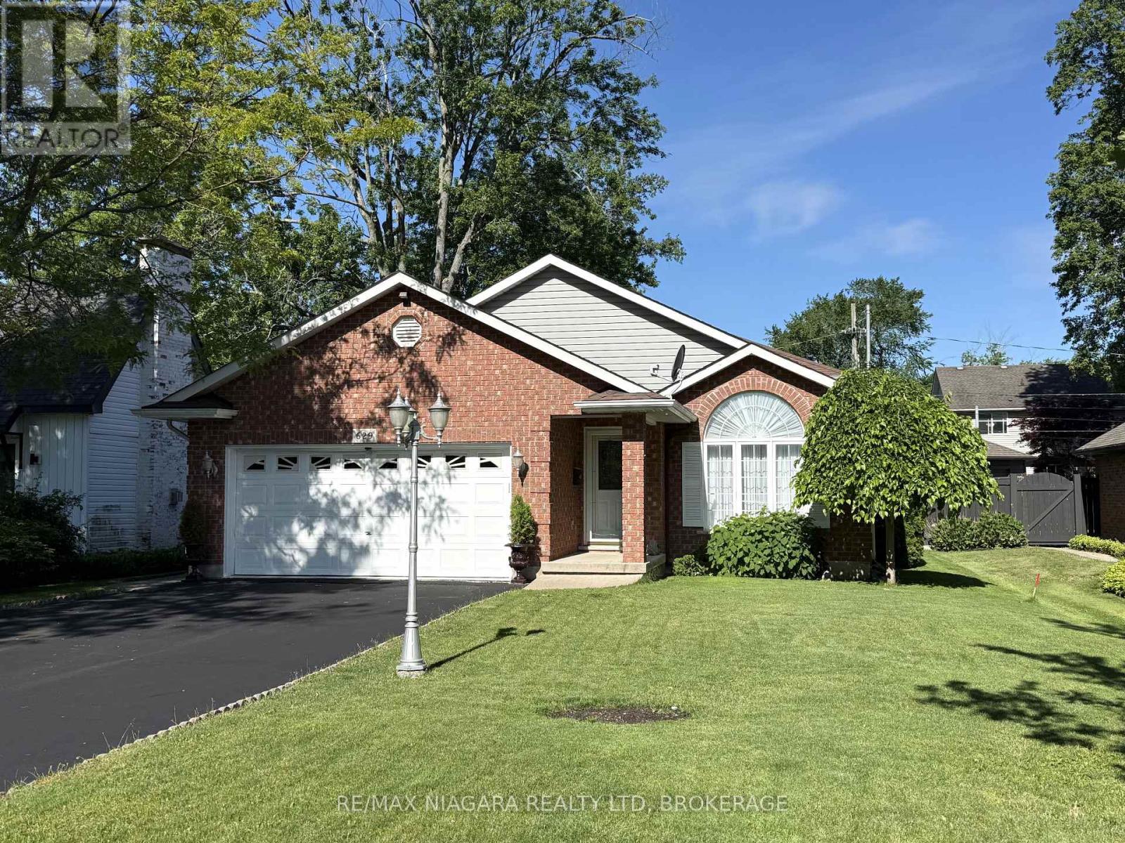 629 Daytona Drive, Fort Erie, Ontario  L2A 4Z5 - Photo 1 - X12880814