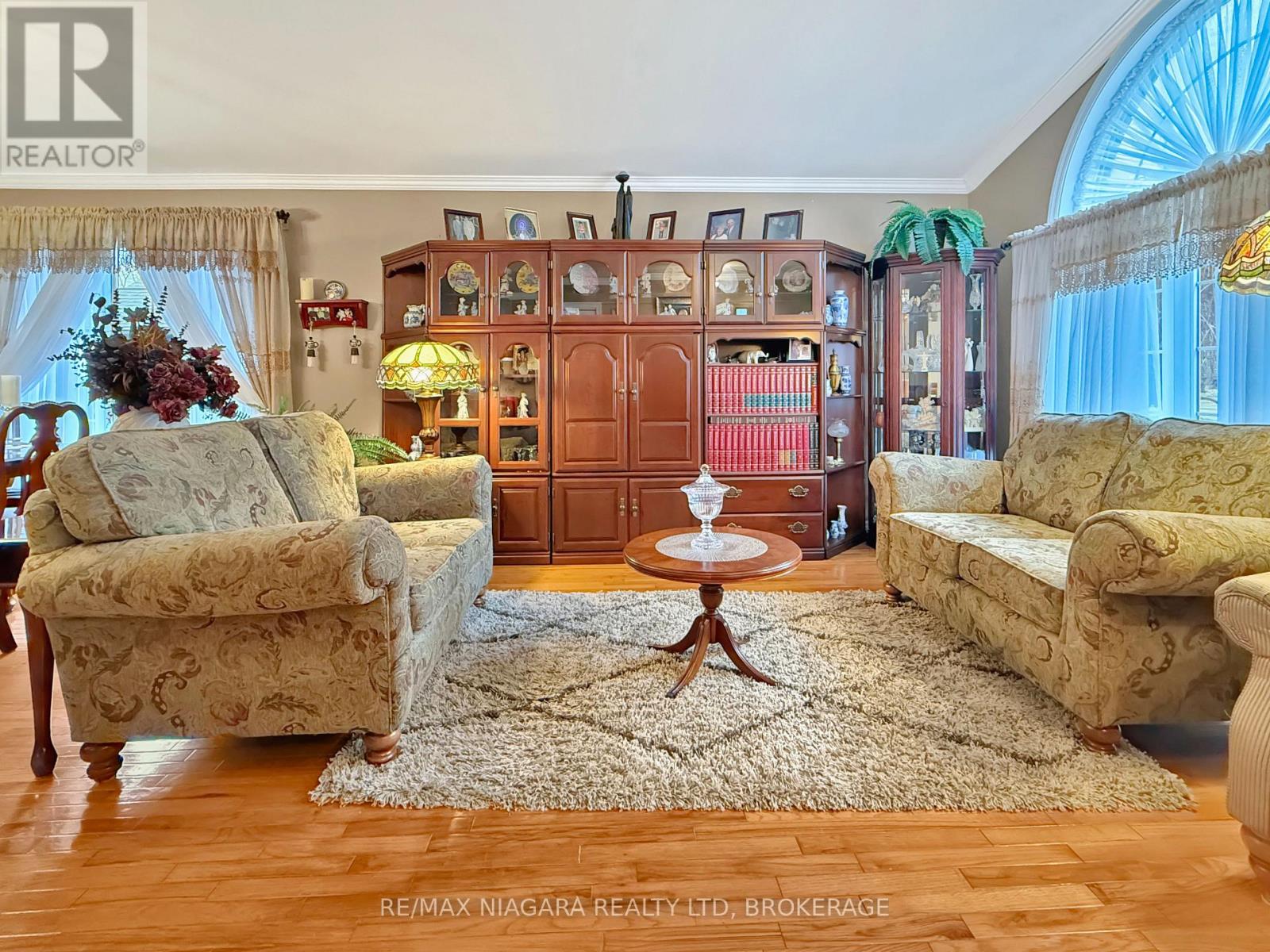 629 Daytona Drive, Fort Erie, Ontario  L2A 4Z5 - Photo 6 - X12880814